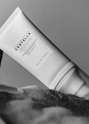 Освітлюючий сонцезахисний крем Skin1004 Madagascar Centella Tone Brightening Tone-up Sunscreen SPF50PA++++, 50 мл 1224 фото